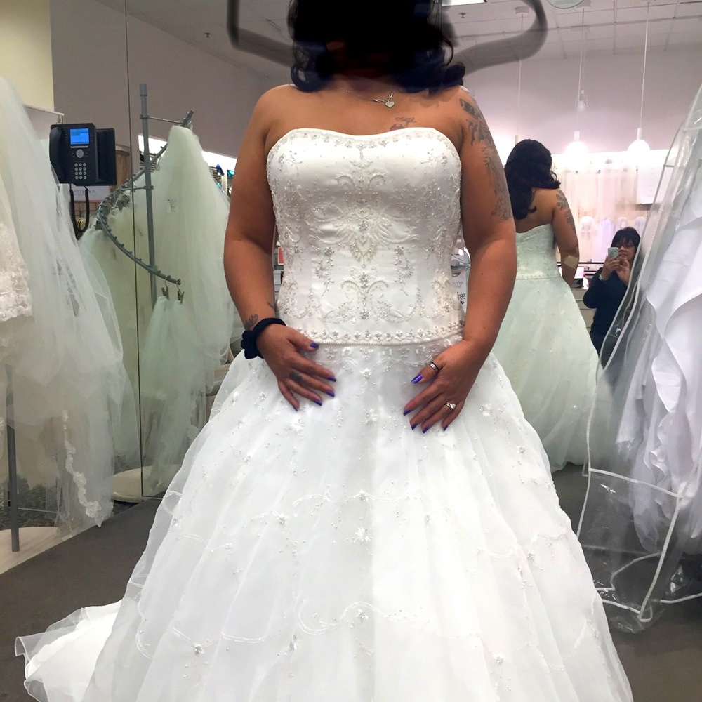 Ivory wedding dress